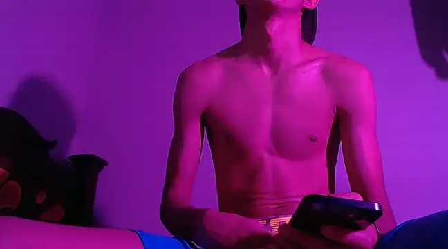 Snapshot of isaaclatino chatting on 12.07.24 isaaclatino online show from 12.07.24