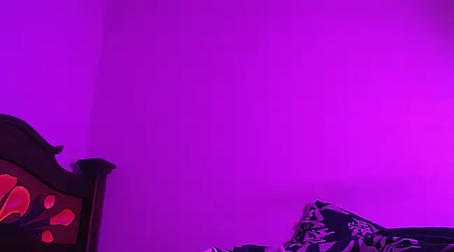 Snapshot of isaaclatino chatting on 12.29.24 isaaclatino online show from 12.29.24