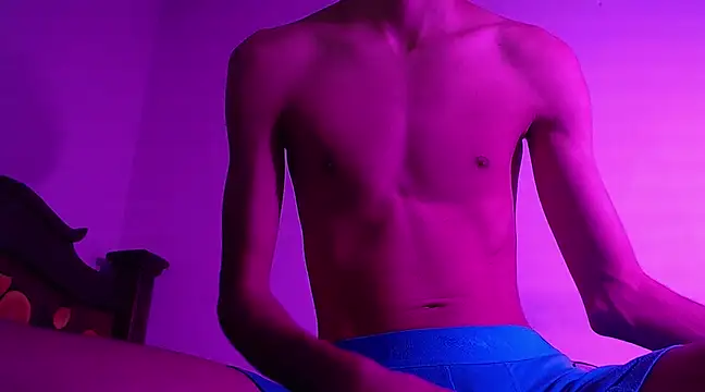 Snapshot of isaaclatino chatting on 12.31.24 isaaclatino online show from 12.31.24