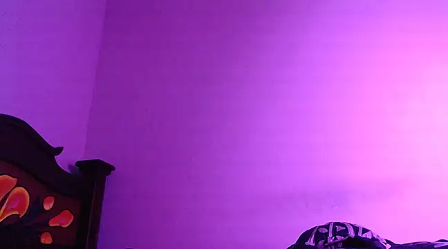 Snapshot of isaaclatino chatting on 01.02.25 isaaclatino online show from 01.02.25