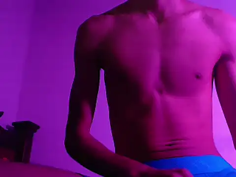 Snapshot of isaaclatino chatting on 01.13.25 isaaclatino online show from 01.13.25