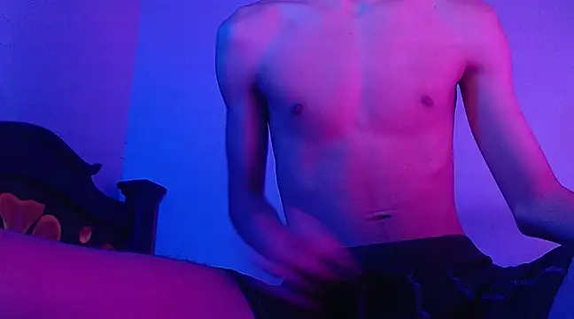 Snapshot of isaaclatino chatting on 01.22.25 isaaclatino online show from 01.22.25