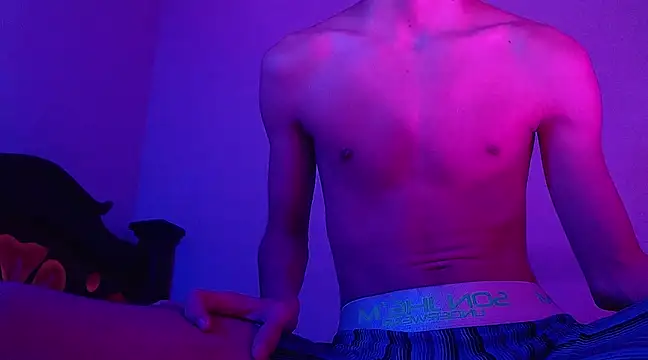 Snapshot of isaaclatino chatting on 01.27.25 isaaclatino online show from 01.27.25