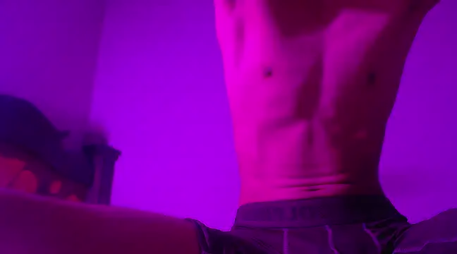 Snapshot of isaaclatino chatting on 02.03.25 isaaclatino online show from 02.03.25