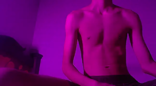 Snapshot of isaaclatino chatting on 02.07.25 isaaclatino online show from 02.07.25