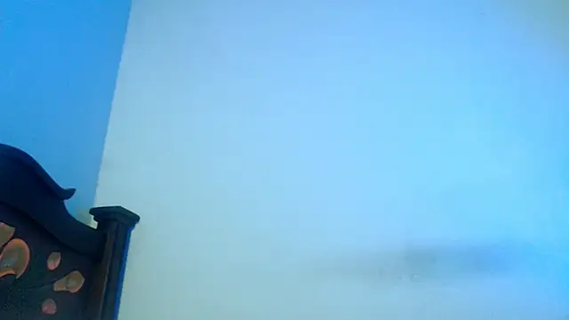 Snapshot of isaaclatino chatting on 02.18.25 isaaclatino online show from 02.18.25