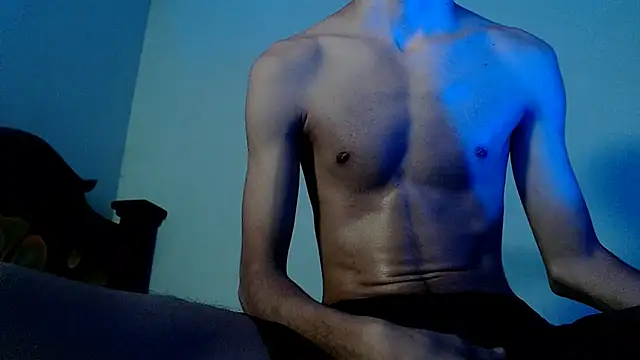 Snapshot of isaaclatino chatting on 02.18.25 isaaclatino online show from 02.18.25