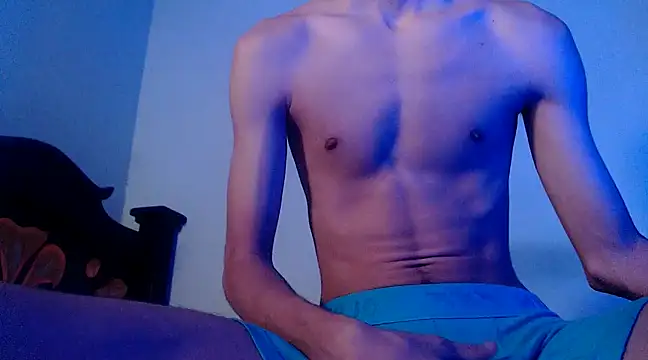 Snapshot of isaaclatino chatting on 02.26.25 isaaclatino online show from 02.26.25