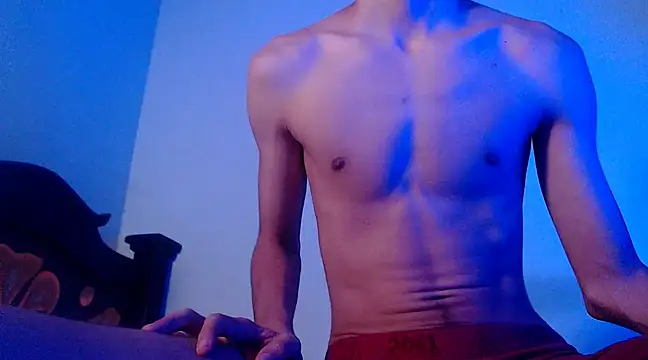 Snapshot of isaaclatino chatting on 02.27.25 isaaclatino online show from 02.27.25