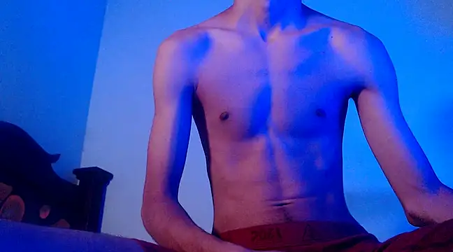 Snapshot of isaaclatino chatting on 03.03.25 isaaclatino online show from 03.03.25