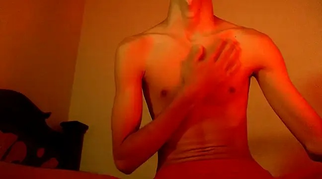 Snapshot of isaaclatino chatting on 03.19.25 isaaclatino online show from 03.19.25