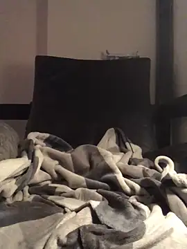 Snapshot of Simboxxx040 chatting on 12.18.24 Simboxxx040 online show from 12.18.24