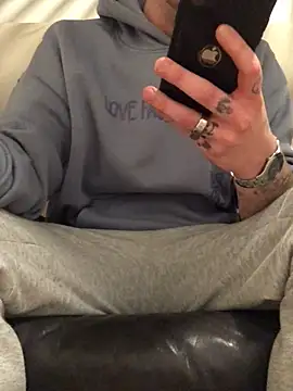 Snapshot of Simboxxx040 chatting on 03.01.26 Simboxxx040 online show from 03.01.26