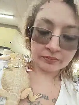 Snapshot of xWhoreAbleX_Pika chatting on 02.24.25 xWhoreAbleX Pika online show from 02.24.25