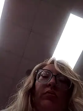 Snapshot of xWhoreAbleX_Pika chatting on 11.21.25 xWhoreAbleX Pika online show from 11.21.25