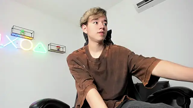 bunny maxi online show from 01.21.25