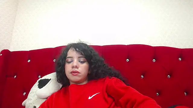 EmmaCowperr online show from 02.04.25