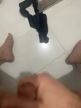 Snapshot of Mature_fucker31 chatting on 01.04.25 Mature fucker31 online show from 01.04.25