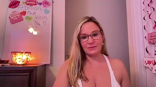 Milf Goddess online show from 02.11.25