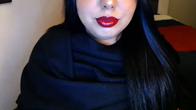 Snapshot of Internacionalist7 chatting on 06.18.26 Internacionalist7 online show from 06.18.26