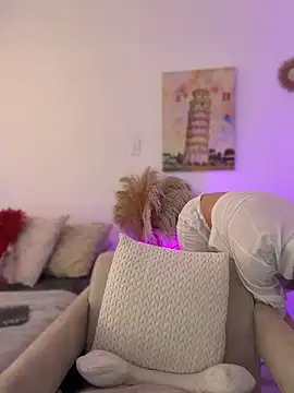 Ashleyjenner  online show from 04.09.26