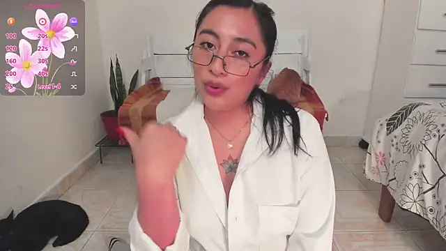 LisaHadwin online show from 10.13.25