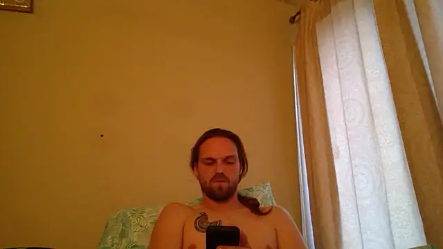 Snapshot of VitaminmanFL chatting on 12.31.24 VitaminmanFL online show from 12.31.24