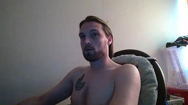 Snapshot of VitaminmanFL chatting on 02.08.25 VitaminmanFL online show from 02.08.25