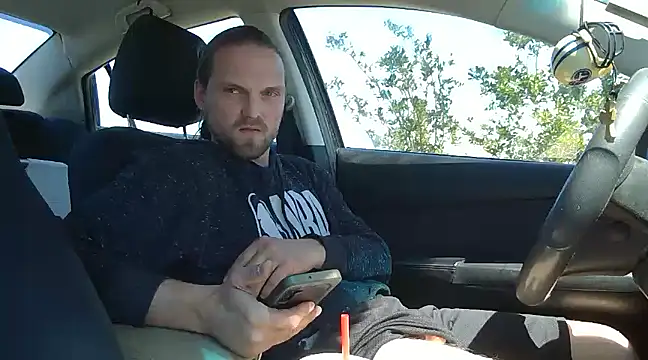 Snapshot of VitaminmanFL chatting on 03.18.25 VitaminmanFL online show from 03.18.25