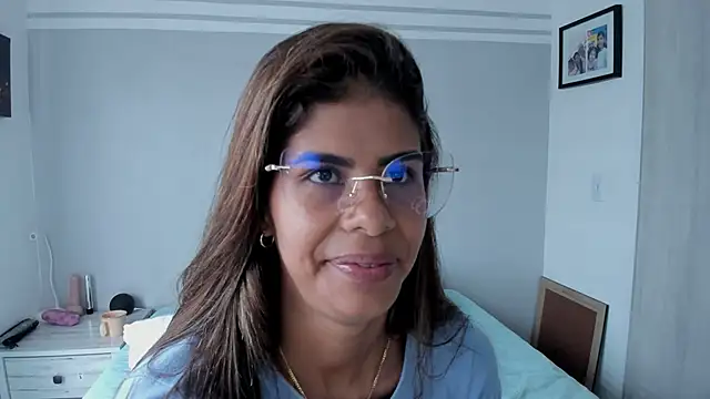 Snapshot of karlina_charlotte1 chatting on 01.06.25 karlina charlotte1 online show from 01.06.25