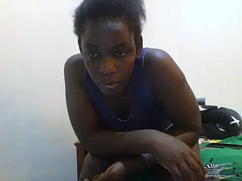 Snapshot of princess-cutie12 chatting on 06.05.26 princess-cutie12 online show from 06.05.26