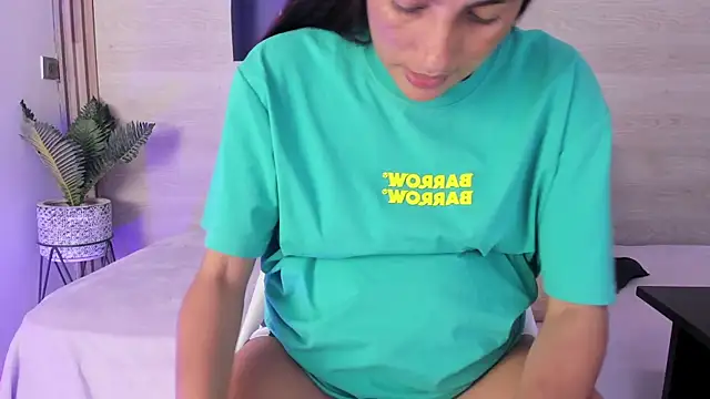 Snapshot of Dakotagloss chatting on 09.15.25 Dakotagloss online show from 09.15.25