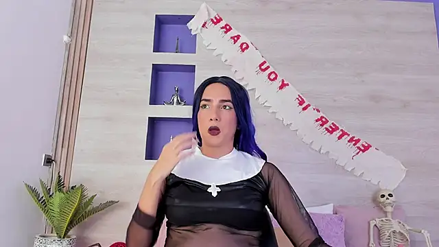 Snapshot of Dakotagloss chatting on 10.11.25 Dakotagloss online show from 10.11.25