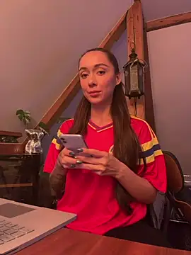 emiliasommer online show from 07.07.26