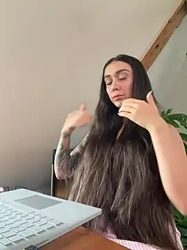 emiliasommer online show from 07.13.26