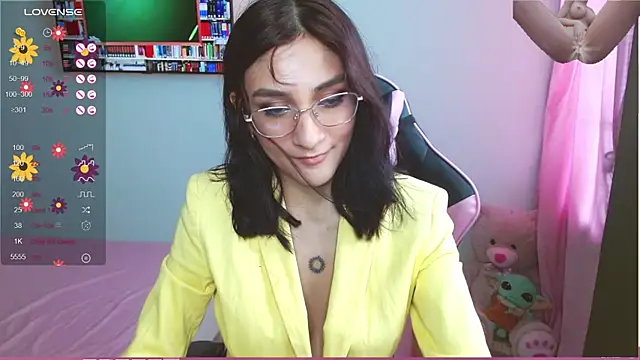 Mei Kelly online show from 01.23.25