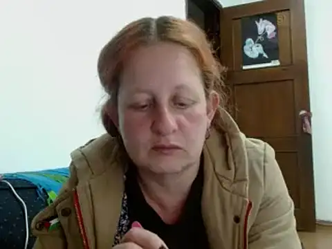 ViioletaMora online show from 10.17.25