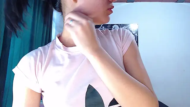 Ariel Zeo1 online show from 12.05.24