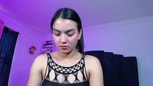 Ariel Zeo1 online show from 10.22.25