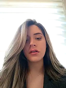 Snapshot of maliciaworld chatting on 12.11.24 maliciaworld online show from 12.11.24