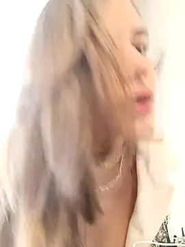 Snapshot of maliciaworld chatting on 03.01.25 maliciaworld online show from 03.01.25