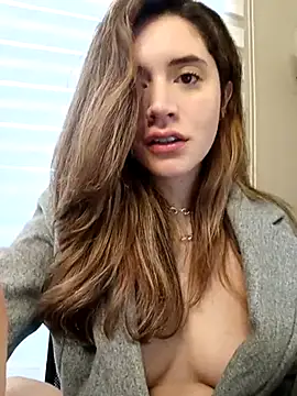 Snapshot of maliciaworld chatting on 03.20.25 maliciaworld online show from 03.20.25