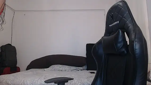 Snapshot of ssavanna chatting on 12.14.24 ssavanna online show from 12.14.24