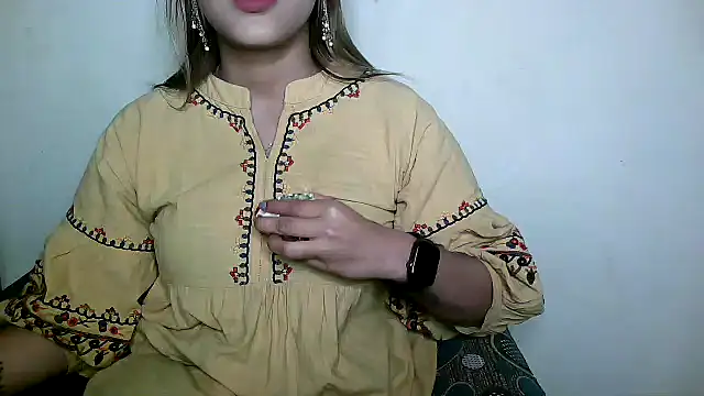 Snapshot of Princess_noorjahan chatting on 03.06.25 Princess noorjahan online show from 03.06.25