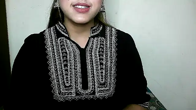 Snapshot of Princess_noorjahan chatting on 03.11.25 Princess noorjahan online show from 03.11.25