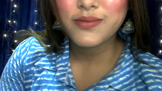 Snapshot of Princess_noorjahan chatting on 12.17.25 Princess noorjahan online show from 12.17.25