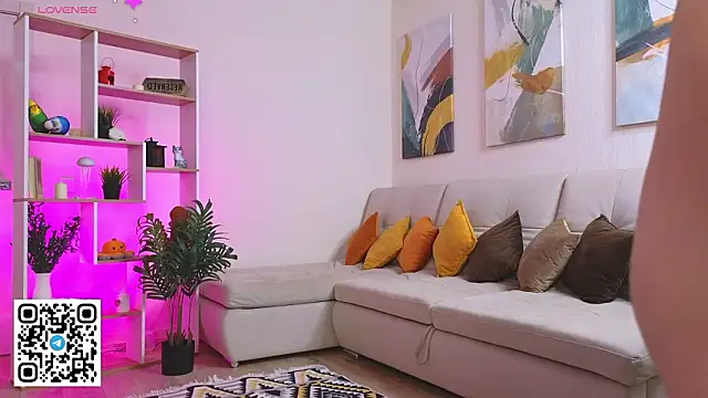 oliviabr0wn0 online show from 02.03.26