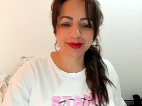 MonicaGarcia  online show from 02.24.25