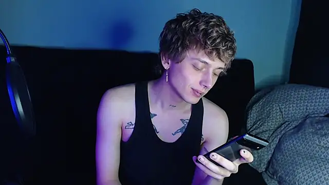 Snapshot of axxxturel chatting on 03.12.25 axxxturel online show from 03.12.25