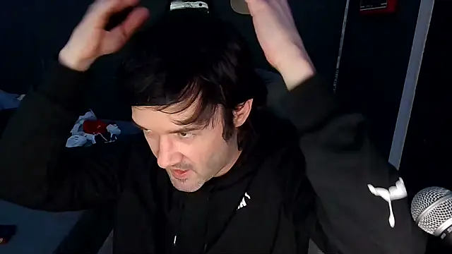 Snapshot of Stix_Zadinia chatting on 12.04.25 Stix Zadinia online show from 12.04.25